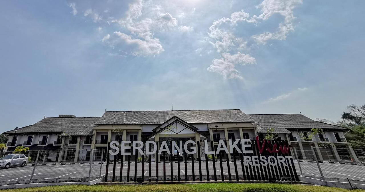 Serdang Lake View Resort Sungai Kechil Exterior photo