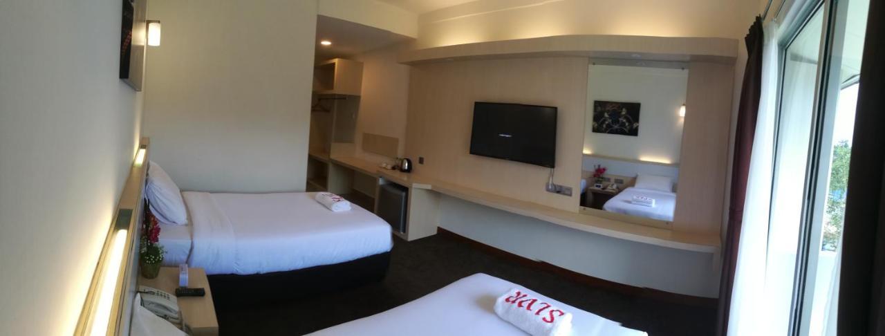 Serdang Lake View Resort Sungai Kechil Exterior photo